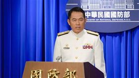 海軍參謀長邱俊榮直言，現有海軍雷達設備，對小型船隻監控有限。（圖／國防部提供）