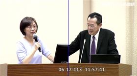 國民黨立委翁曉玲今（17）日在立法院質詢國防部長顧立雄。