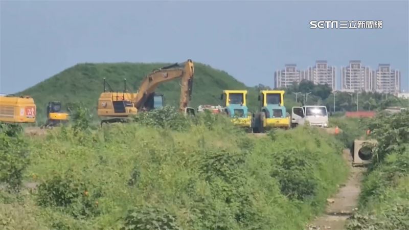 一切的不安或許要追朔至去年5月挖到人骨說起。(圖/翻攝畫面)
