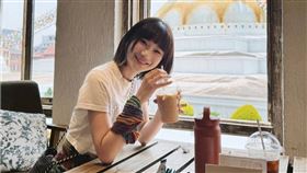 愛莉莎莎突高喊單身萬歲。（圖／翻攝自IG／愛莉莎莎）