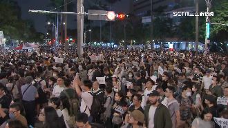 青鳥號召返立院　最新民調51.9%挺覆議案