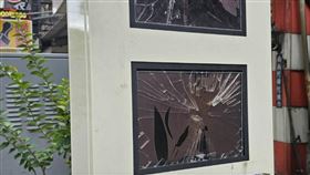 中市豐原區智慧型公車系統常故障遭砸台中市豐原區「臺豐社區」智慧型公車系統常出現故障，有民眾將螢幕砸破洩憤。中央社記者趙麗妍攝  113年6月18日