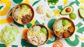 SUBWAY能量沙拉由全新食材花椰菜米及最受消費者歡迎的酪梨泥和滿滿的新鮮蔬菜組成，並有三種不同蛋白質選擇。（圖／品牌業者提供）