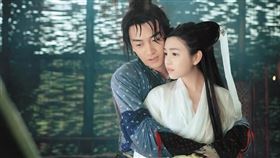 陳妍希、陳曉。（圖／翻攝自微博）