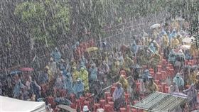 青鳥行動集結，午後下大雷雨（圖／翻攝自王定宇臉書）
