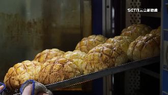 獨／麵包出爐為何「摔鐵盤」？師傅曝原因