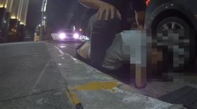 53歲林男積欠高利貸，被拘禁，豐原警方，1小時內即刻救援，豐原火車站面交，逮捕4嫌(圖／翻攝畫面)