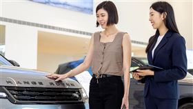 JLR 捷盈台中旗艦展示暨服務中心正式開幕　全方位升級現代奢華品牌體驗（業配勿用）