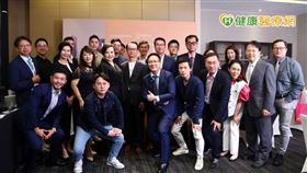 多名皮膚科醫師與中華民國美容醫學醫學會聯合召開「膚質專家會議」。