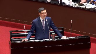 力抗藍白獲好評！網讚卓榮泰不是吃素的