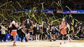 ▲PLG總冠軍賽G5，新北國王拿下總冠軍。（圖／記者劉彥池攝影）