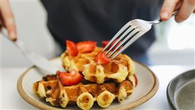 刀叉，吃飯，用餐(圖／Pexels)