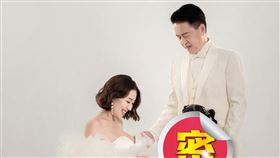 劉伊心跟林志隆帶小孩拍寫真。（圖／凱瑟琳婚紗提供）