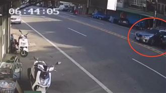 休旅車違規迴轉！重機撞成火球　騎士不治