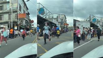 大人拉小孩狂奔！台中各處現恐怖排隊場景