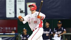 ​▲林智勝揮出個人生涯第304轟。（圖／味全龍提供）