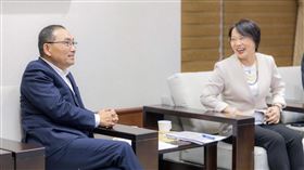 侯友宜拜會劉世芳（2）新北市長侯友宜（左）21日下午帶隊前往拜訪內政部長劉世芳（右），針對新北都市計畫及城市建設等多項議題交換意見，盼中央各機關協助新北推動各項建設，一起讓台灣更好。（新北市新聞局提供）中央社記者黃旭昇新北市傳真  113年6月21日
