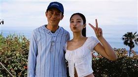 昔日香港男神陳冠希與「BLACKPINK」成員Jennie合照。（圖／翻攝jennierubyjane IG）
