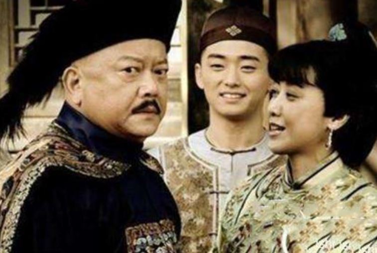 和珅這件事比貪污更致命：偷偷收編「乾隆的女人」，若早發現必遭凌遲。（影視示意圖／翻攝自百度百科）