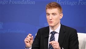 美國學者孔明尚發表台灣特別報告美國學者孔明尚28日在座談會指出，近來美國有政治人物和評論家質疑美國支持台灣的政策，他近日發表「美國對台灣的看法」報告，說明支持台灣是美國利益。中央社記者石秀娟華盛頓攝  113年3月29日