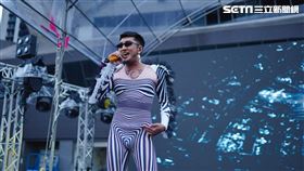 舞炯恩透過新世代的音樂風格，唱出原民音樂不同面貌。（圖／經紀人提供）