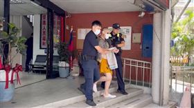 天母持刀恐嚇計程車司機。（圖／翻攝畫面）