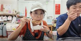 兩位彰化底迪幫Youtuber孫女導覽彰化景點影片爆紅，引起網友熱議。（圖／翻攝Youtube普通女子 孫女頻道）