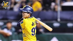 ▲岳政華因膝蓋不適提前退場。（圖／中信兄弟提供）