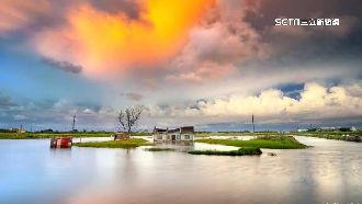 季節限定美景！水中古厝夢幻「天空之鏡」