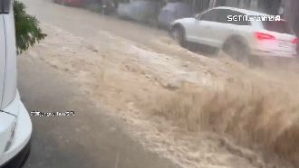 暴雨！台中東勢淹水加泥流　路滑釀2車禍