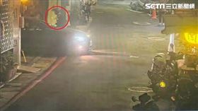 北市鄭男欠錢不還，還四處說周姓債主壞話，慘遭對方噴辣椒水後痛毆。（圖／翻攝畫面）