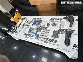 修車黑手變改槍高手！警突擊嫌犯槍枝上膛(圖/翻攝畫面)