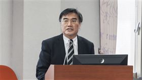 藍批大法官無民意基礎  司法院：社會自有公斷針對國民黨立委批評大法官沒有民意基礎、是民進黨看門狗等說法，司法院副祕書長黃麟倫（圖）24日在立法院受訪回應指出，這樣的評論是否公允，社會大眾自有公斷。中央社記者裴禛攝  113年6月24日
