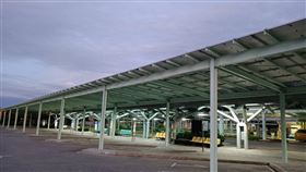 台鐵針對台東站區規劃設置太陽光電棚架。（圖／台鐵公司提供）