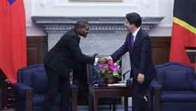 總統賴清德今（24）日與聖克里斯多福及尼維斯聯邦總理德魯雙邊會晤。（圖／總統府提供)