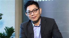 主持人周寬展（圖／中天提供）