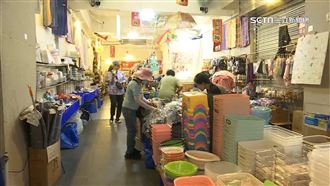 獨／炎夏市場人潮減　攤販砸重本租冷氣攤