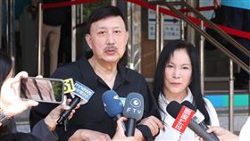 余天和李亞萍現身士林地方法院。（圖／記者楊澍攝）