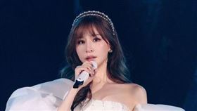 41歲的王心凌憑藉一首〈愛你〉再次紅遍兩岸三地。（圖／翻攝自IG）