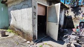 花蓮吉安鄉陳姓兄弟（21歲、19歲）因家中生活艱苦，今年3月透過友人介紹到柬埔寨工作，2人出國後直到都未與父母聯繫，陳父擔心2人遭人蛇集團賣當去豬仔、割器官，因此於22日向當地警方報案。