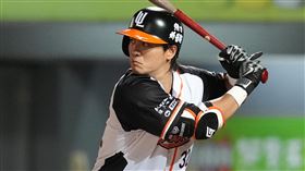  ▲蘇智傑2出局後揮出安打開啟攻勢。（圖／統一獅提供）