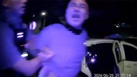 資深藝人龍天翔酒後不付420元計程車錢！辱罵司機　動手推擠遭警管束（圖／翻攝畫面）
