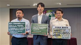 民進黨發言人吳崢、立委洪申翰、台灣守護民主平台理事宋承恩（民進黨提供）