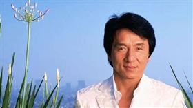 成龍所代言的一套俄羅斯防毒軟體被禁止在美國販售。（圖／翻攝自微博）