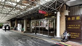 台大醫院急診室與民眾候診情況。（圖／記者簡浩正攝影）