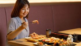 西門若櫻壽司開幕期間限時狂歡，超值半價優惠免費日式小菜大方送。（圖／品牌業者提供）