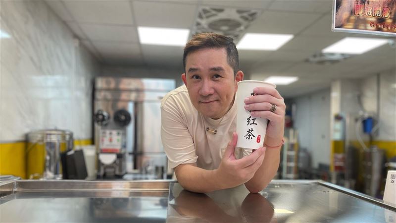 44歲男星斜槓當「紅茶店老闆」