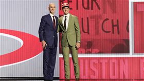 擁有探花籤的休士頓火箭挑中來自肯塔基大學的191公分射手謝波德（Reed Sheppard）。（圖／美聯社／達志影像）