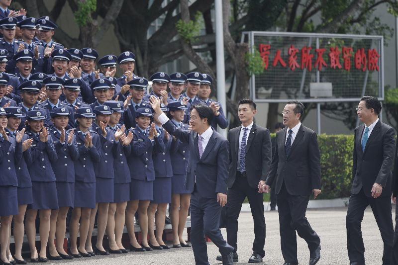 國防部日前預告「軍事教育條例」第8條修正草案,將現行軍事學校置副校長1人,修正為2人,以利軍事學校置軍職、文職副校長各1人,襄助校長綜理軍事教育、學術研究等校務。(圖/中央社)