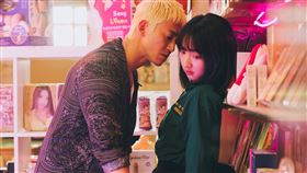 《塑膠花》李沐、吳慷仁。（圖／抓馬文化提供）